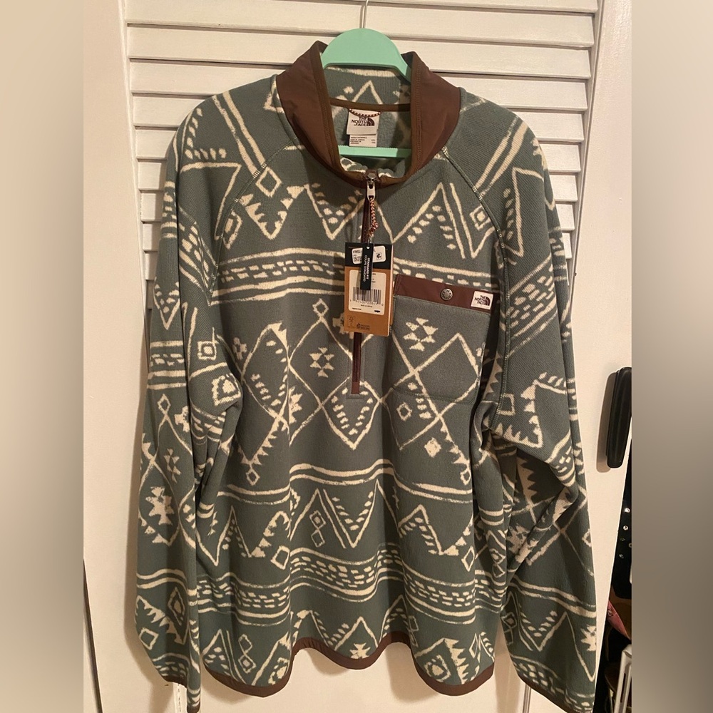 The Northface Men’s printed sweater
